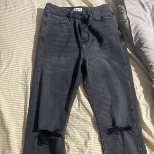 Black ripped skinny jeans
